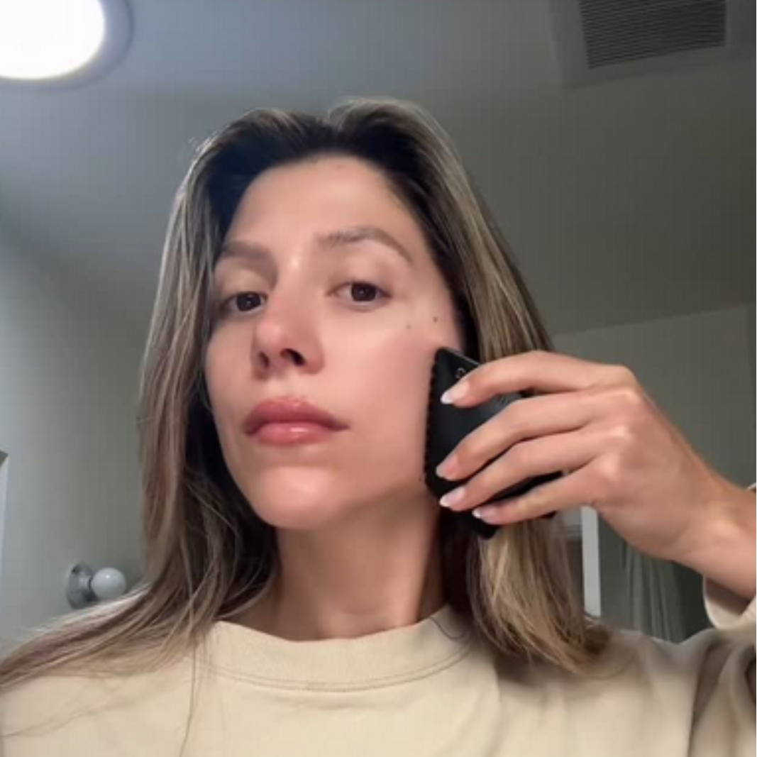 Le set lifting naturel Gua Sha et Serum Vitamine C